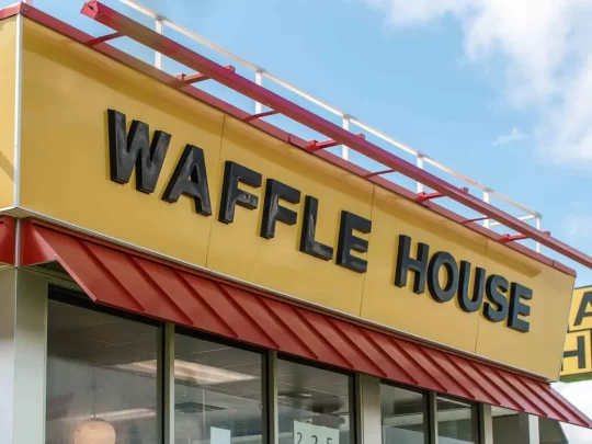 Awning-world-custom-residential-commercial-awnings-commercial-1